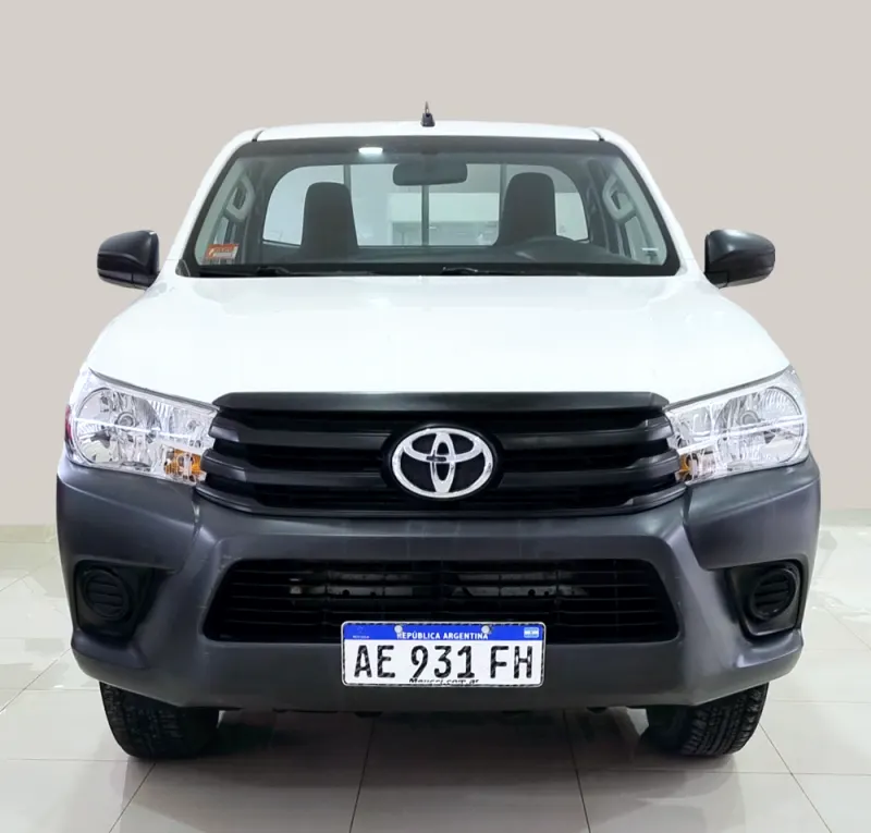 Toyota Hilux DX SC 4x4 2.4 TDI, foto 1
