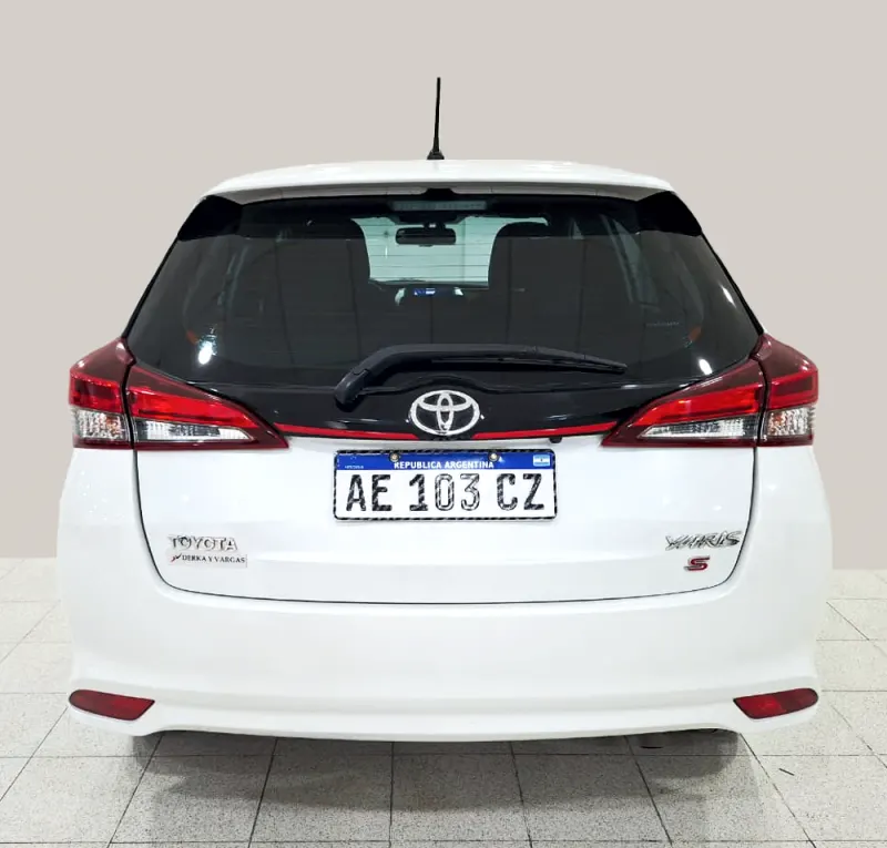 Toyota Yaris S 5 puertas 1.5, foto 2
